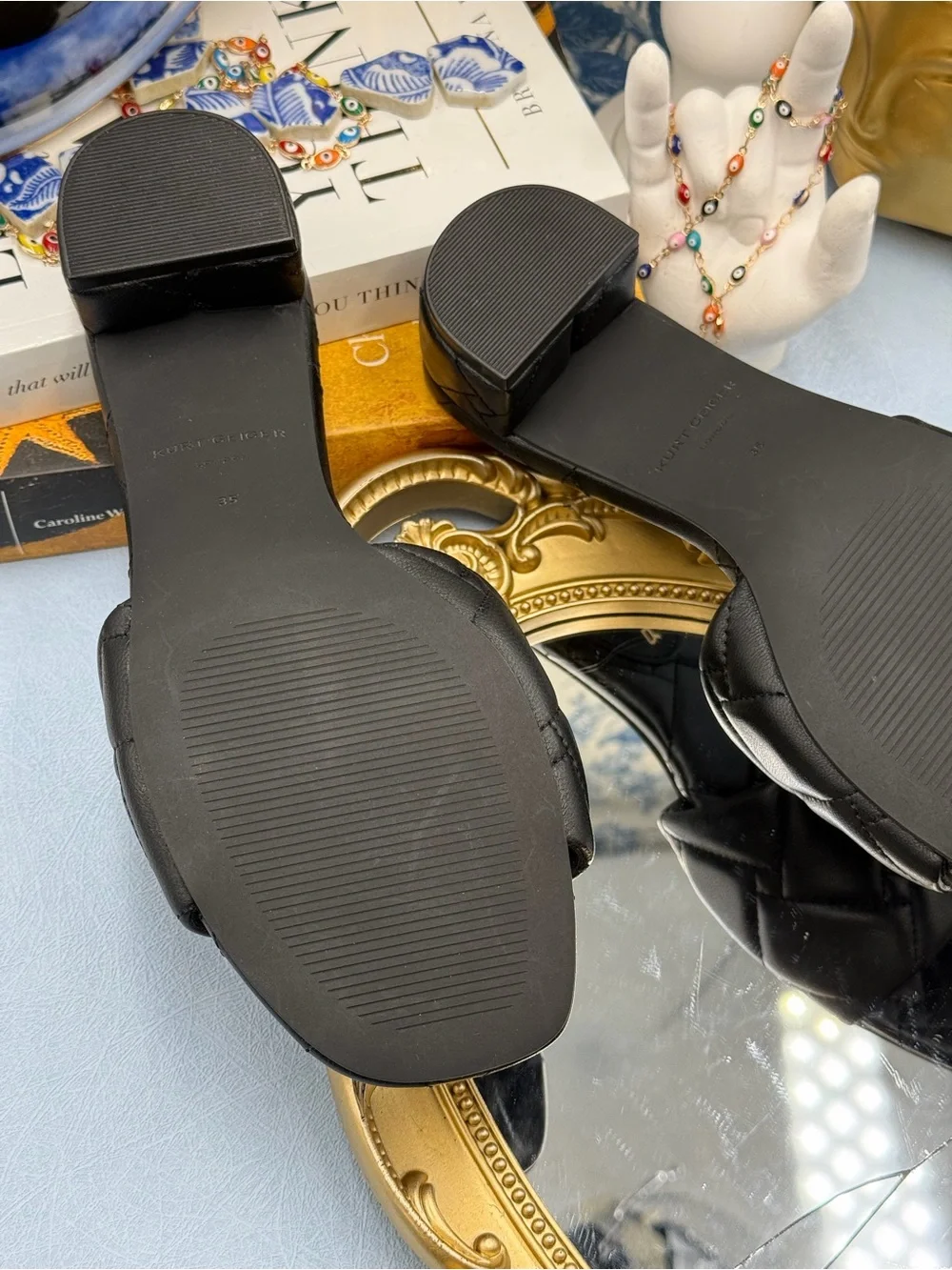 🆕 KURT GEIGER LONDON 🧿 NWOB Black Kensington Quilted Block Heel Sandal, Sz35 5